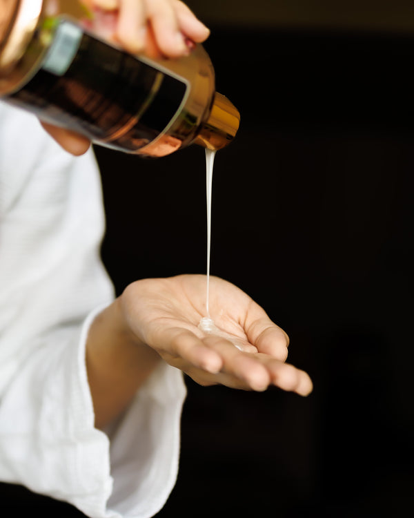 Luxury Oud Amber Shower Gel - Oura Scents